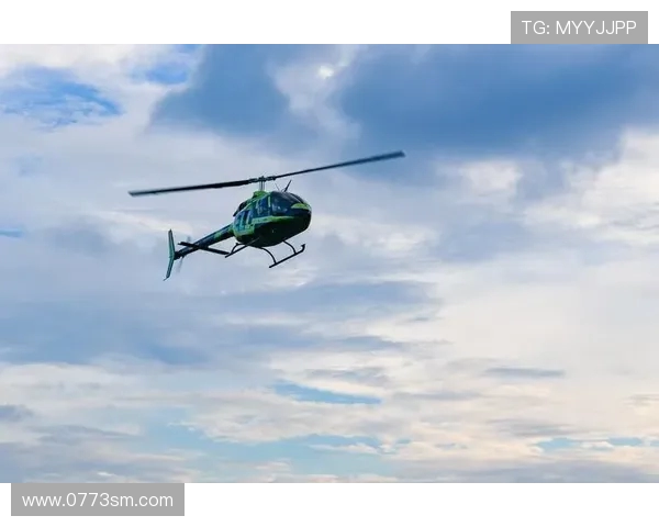 直升机在低空飞行时的环境监测